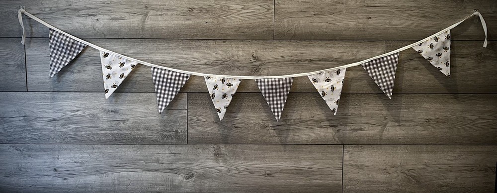 Handmade Bumble Bee / Bee Bunting , Double Layer, FREE POSTAGE