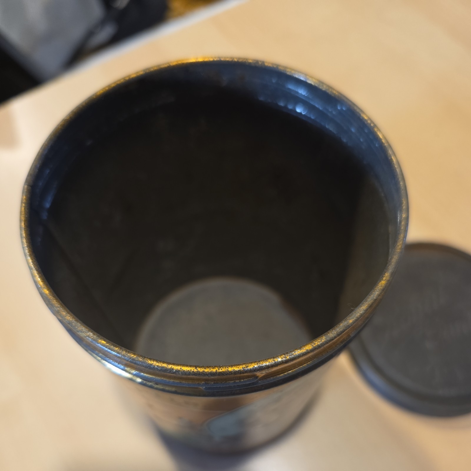 VINTAGE OLD MASTER BRAND COFFEE TIN ADVERTISING COLLECTIBLE GRAPHICS 463-U