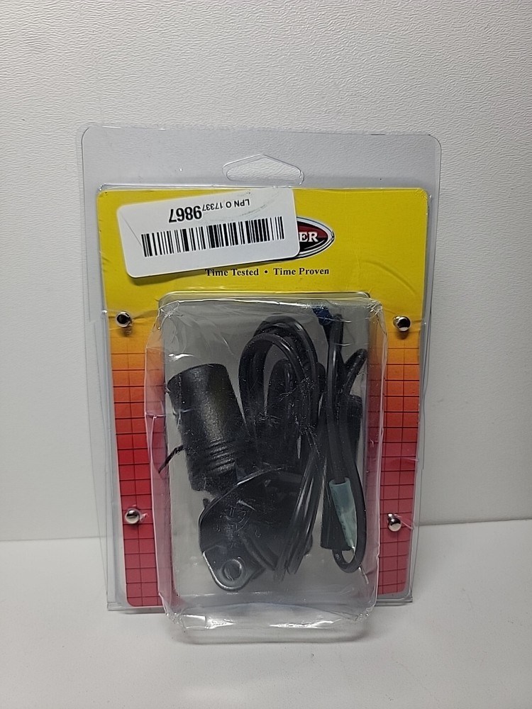Roadmaster 9332 Outlet Kit 12V 10A