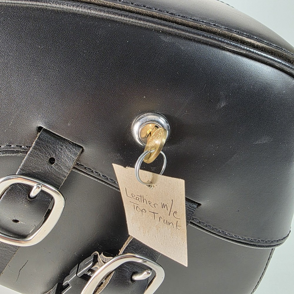 Harley Leather Tour Pak W/Keys Great Condition