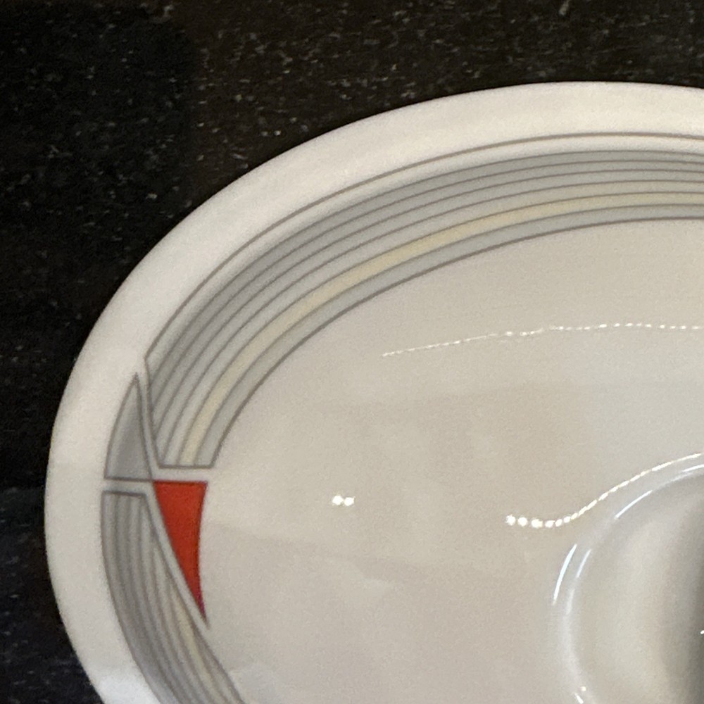 Studio Nova Prima Bake & Serve 2 Quart Oval Covered Casserole Japan UP034