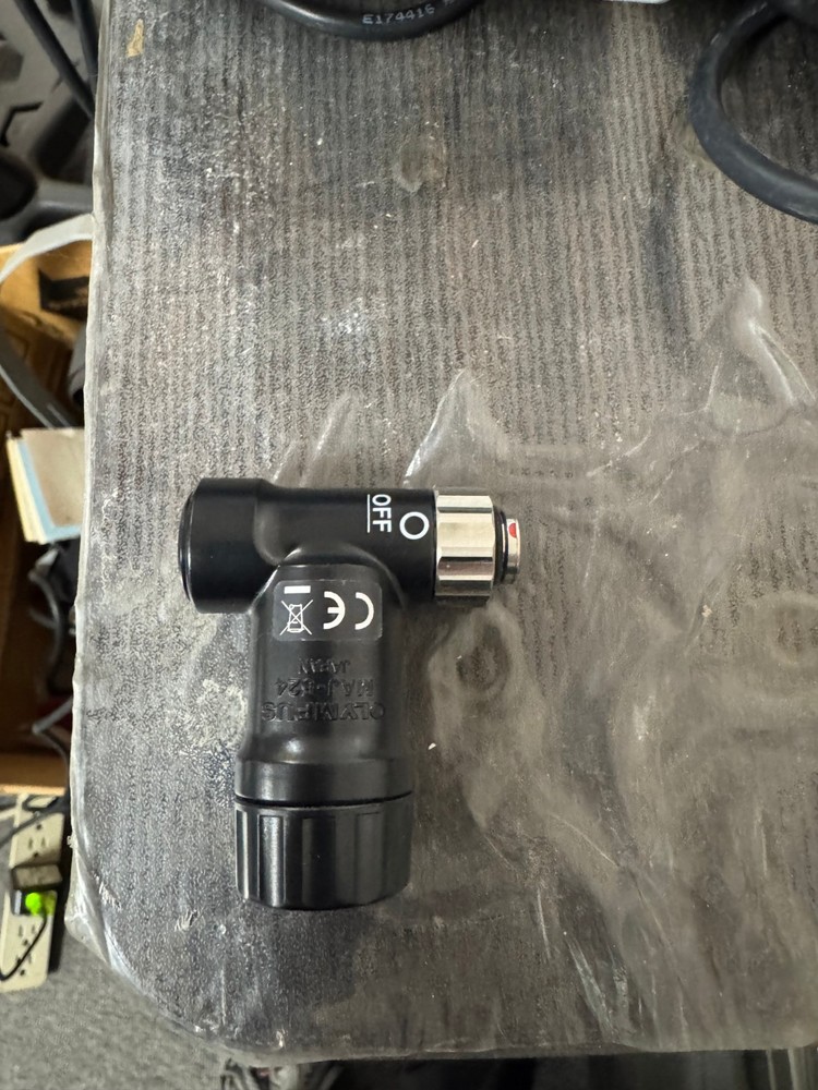 OLYMPUS MAJ-524 Portable light source