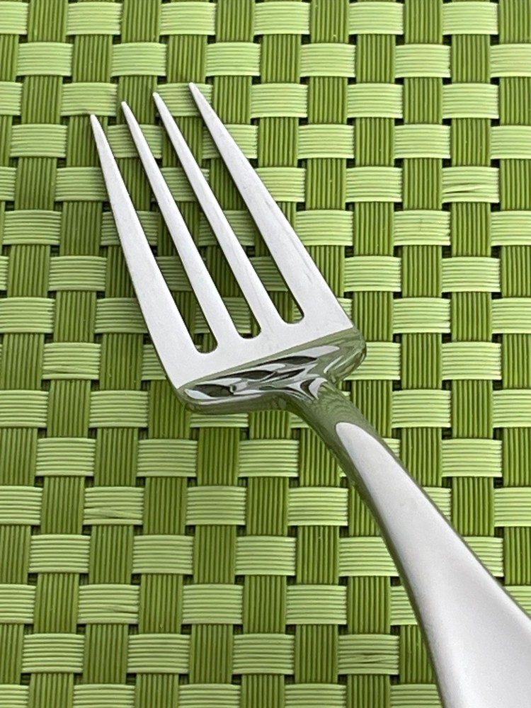 Oneida VOSS Stainless Salad Fork Glossy Concave Wide Tip Flatware - 7 1/8"