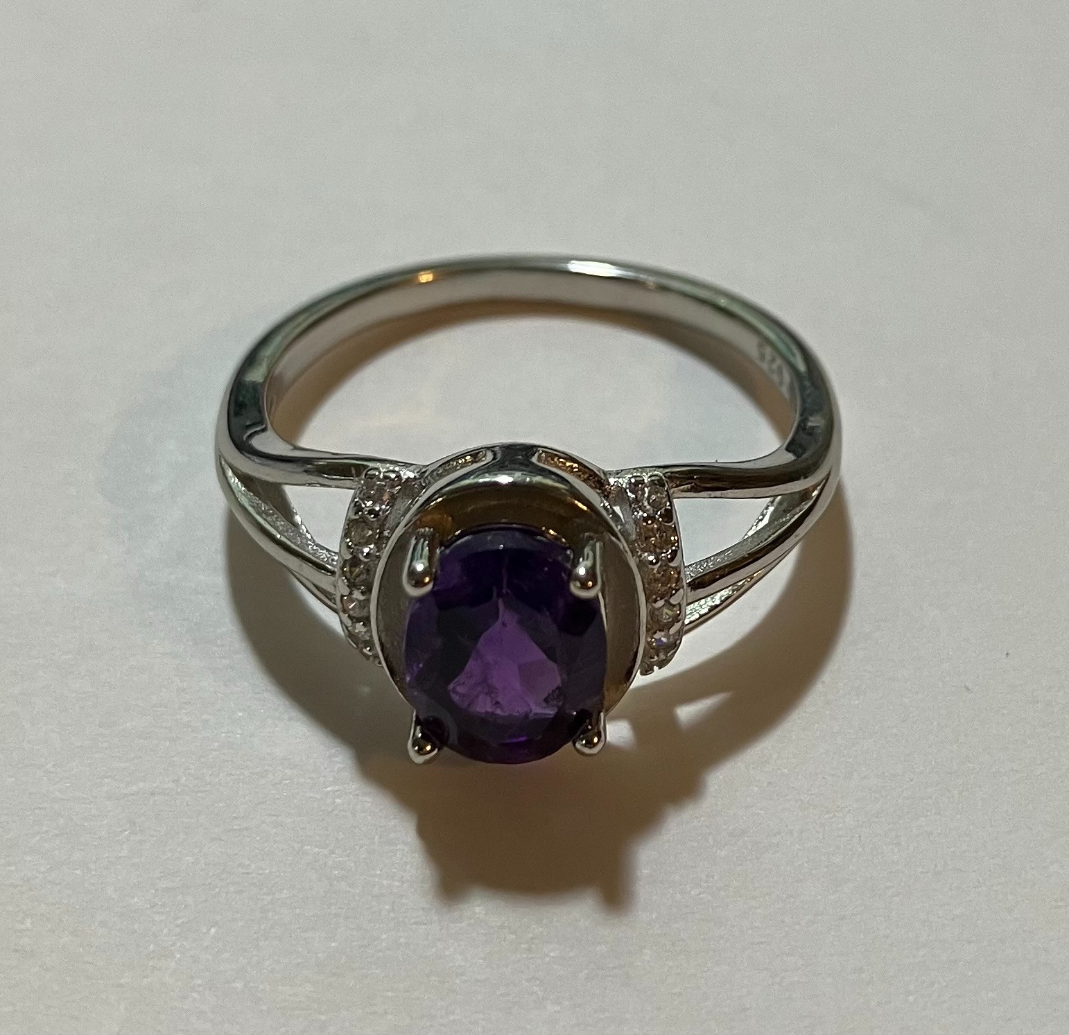 2.64 Gram .925 Sterling Silver 1.5 ct Amethyst Ring. Lot 181