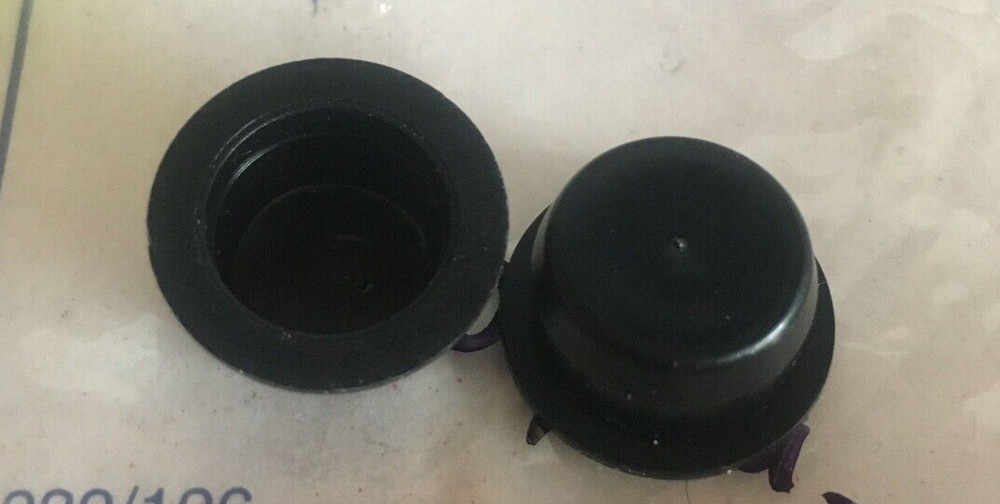 New Holland Plug Part # SBA398460010
