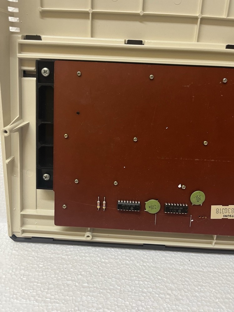 Atari 1200 Xl Top Half With Keyboard Missing Q As Is