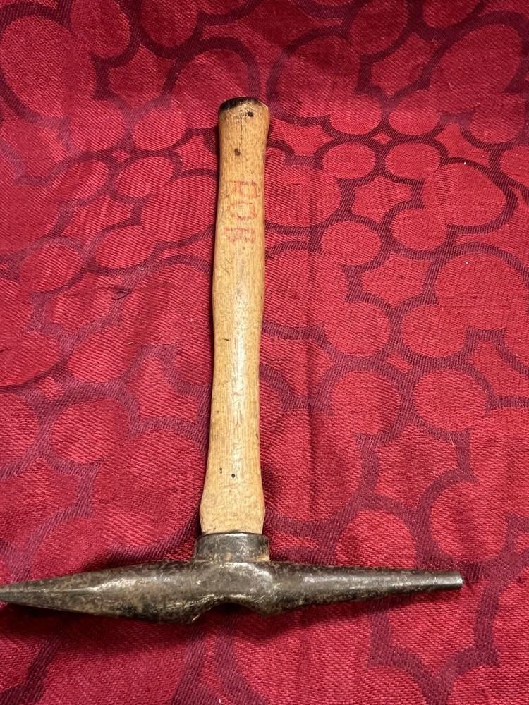 Vintage Atlas Mohawk 7.5” Rock Pick Axe Original Handle Solid -- 9486