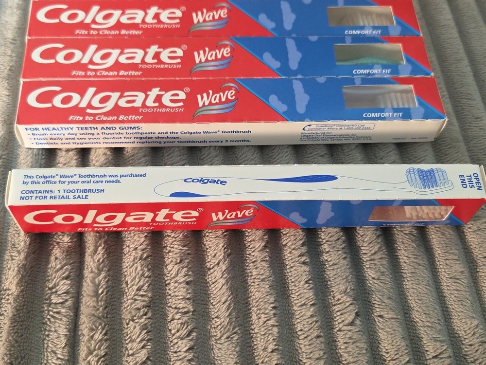 5 NOS Colgate Wave Toothbrush Individually Packaged Assorted Colors ~☆READ☆~2003