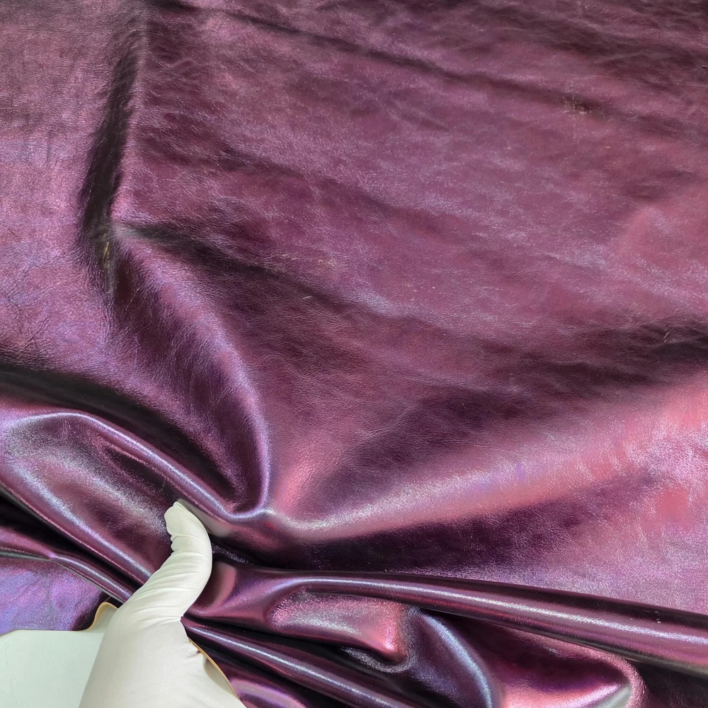 Iridescent metallic soft Cow Leather: Rainbow effect
