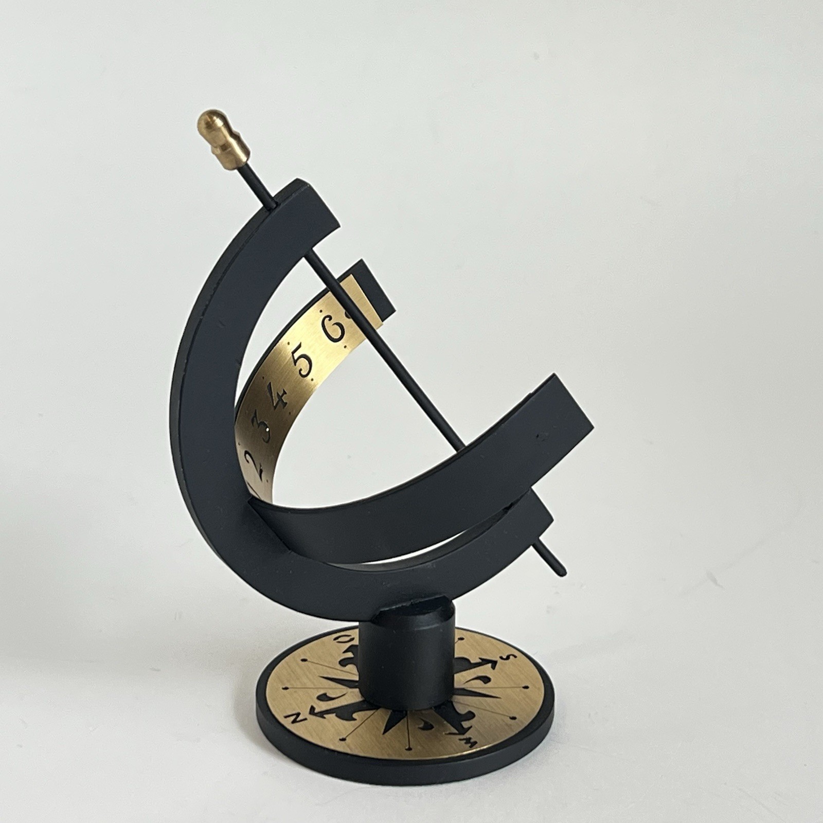 Vintage Sundial Mid Century Modern 60’s Sun Clock Metal And Brass 7 Inch