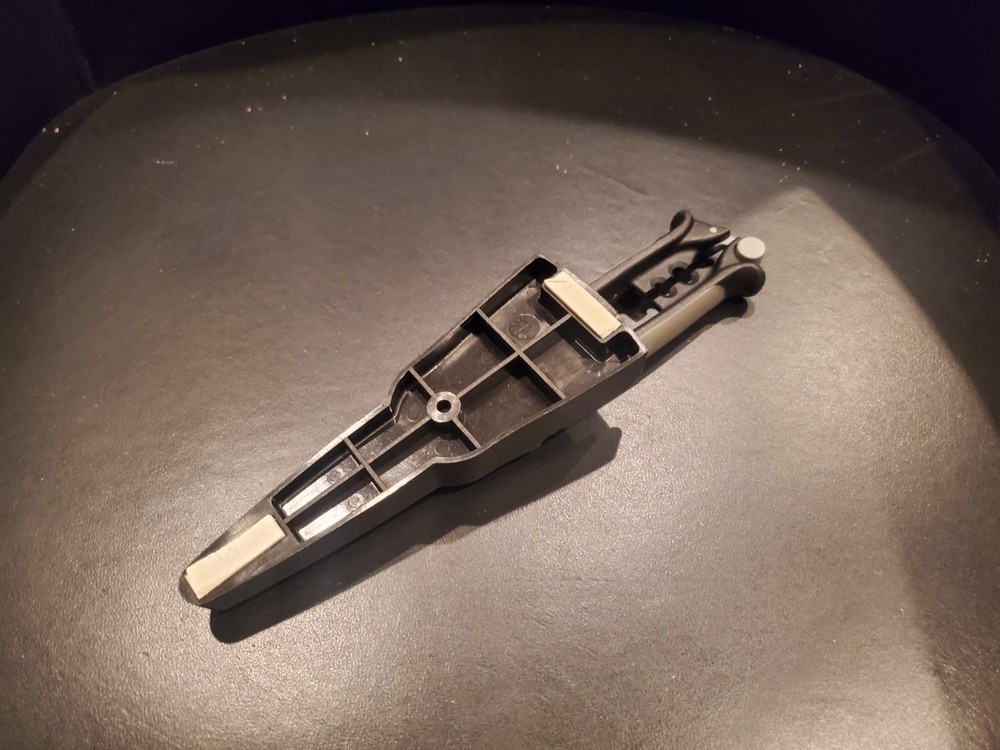 HTF Pampered Chef Kitchen Shears Scissors Black VHTF EUC