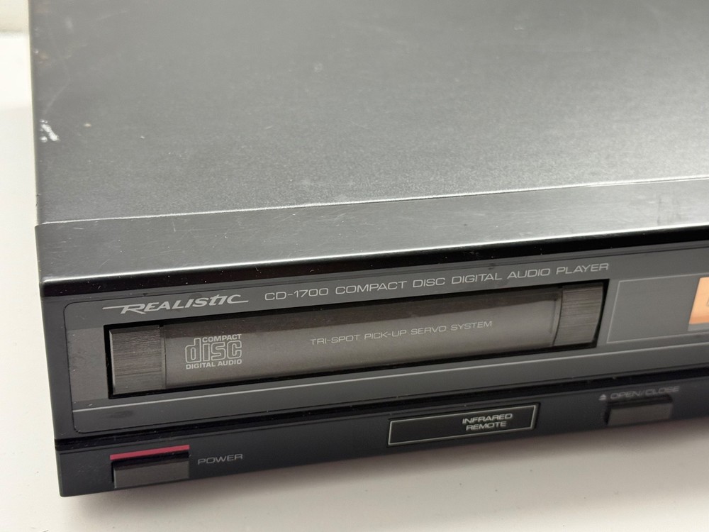 Vintage Realistic CD-1700 Compact Disc Digital Audio Player Black UNTESTED READ