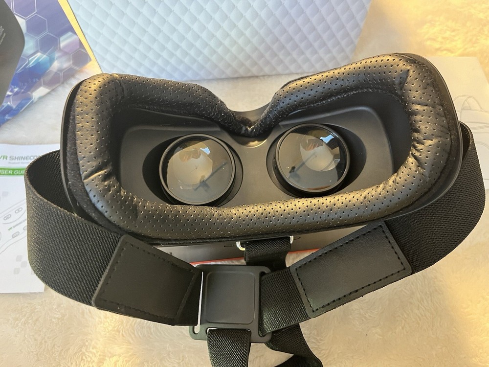 3D VR Headset Glasses Virtual Reality 4.7"- 6.0" Smart Phone Compat + Controller