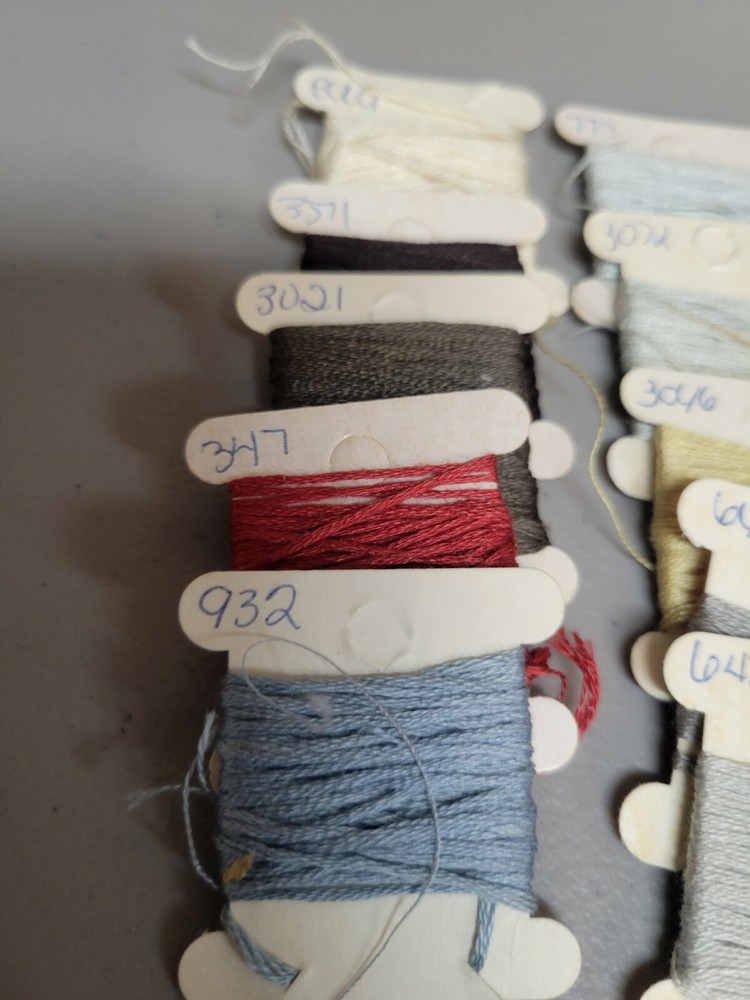 Vintage Embroidery Floss Thread on Cards (20)