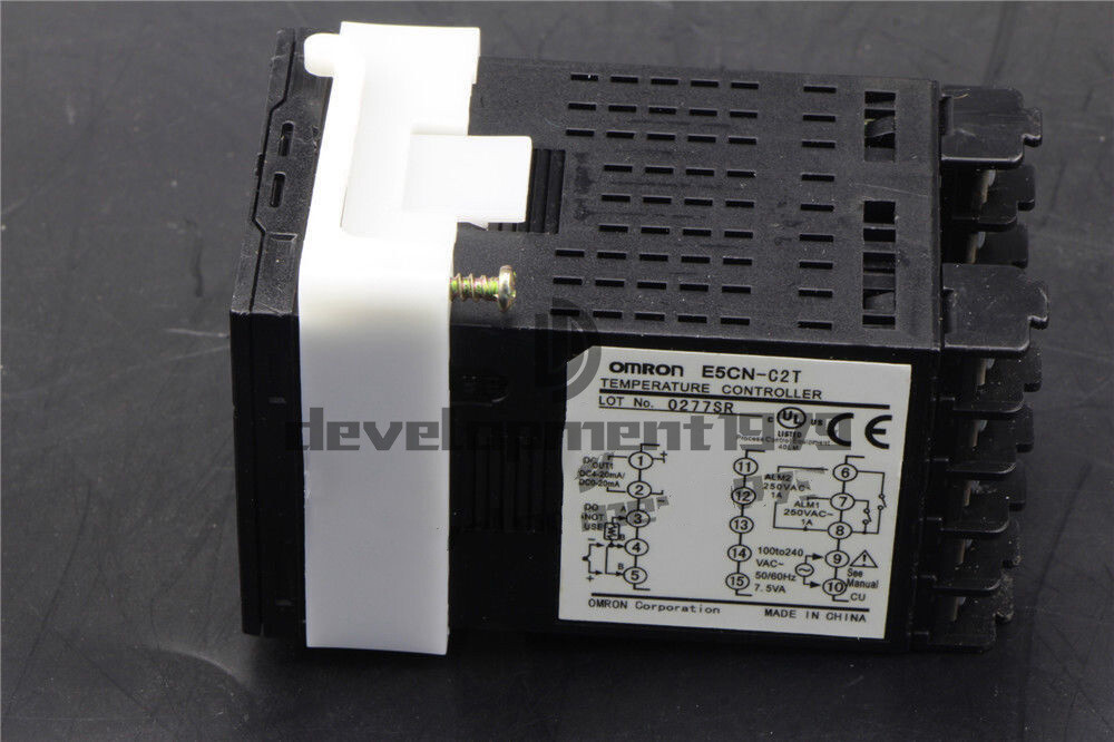 ONE NEW Omron E5CN-C2T 100-240VAC Temperature Controller