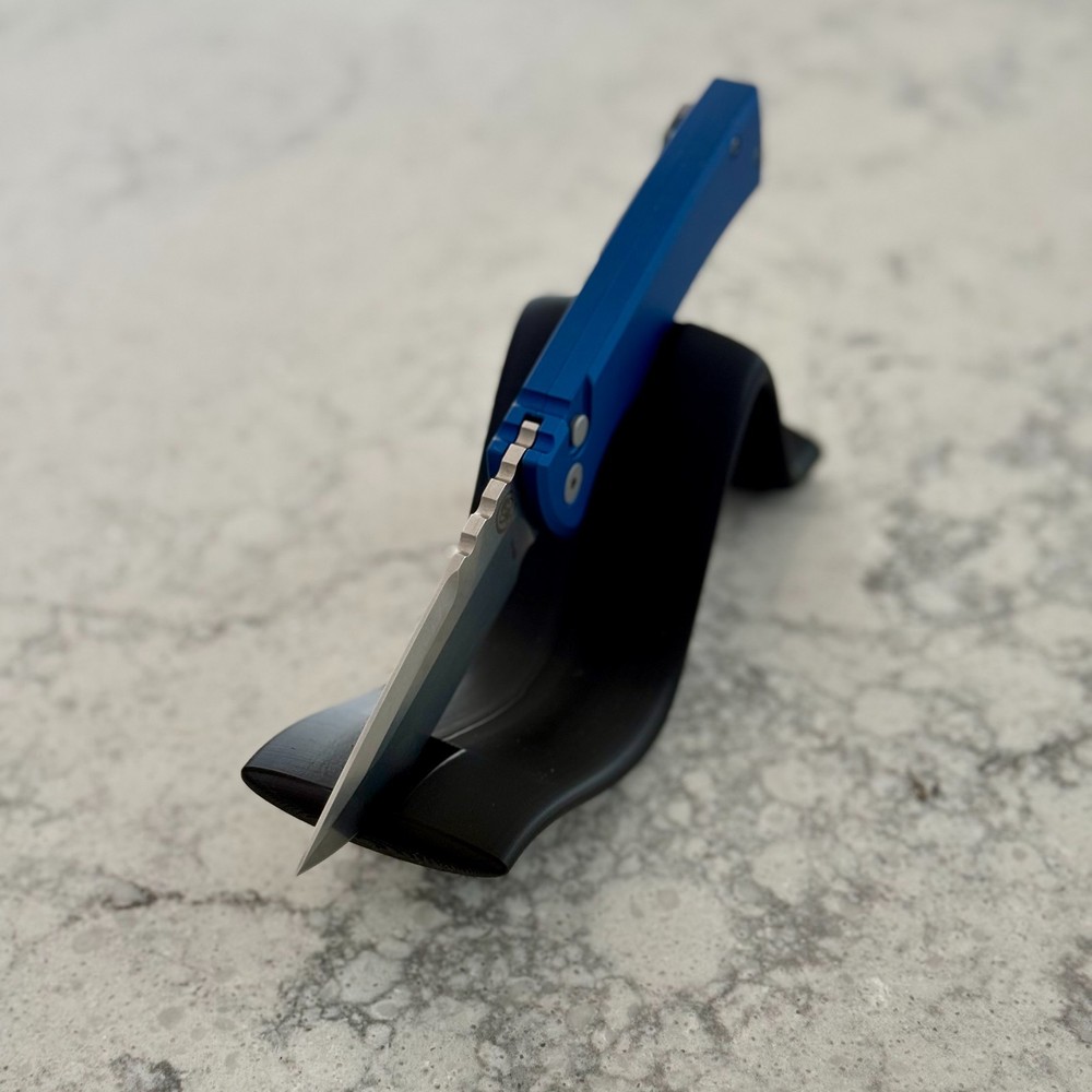 3D Printed Wave Knife Stand - EDC Knife Display Holder - Black PLA