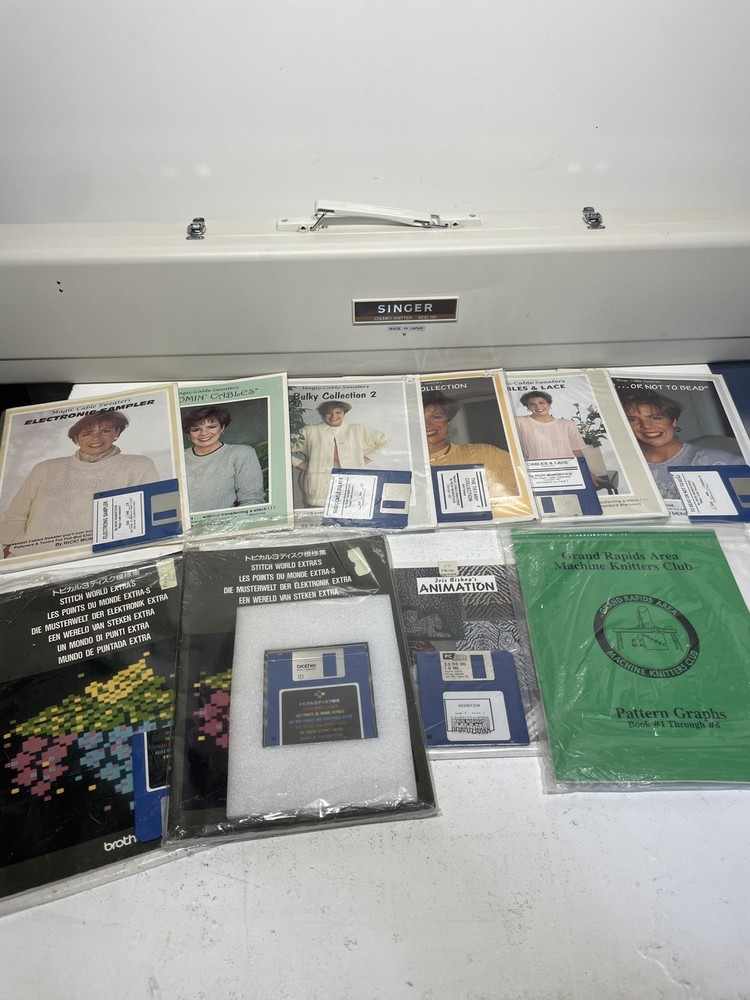 Singer Chunky Knitter Knitting Machine Model 150