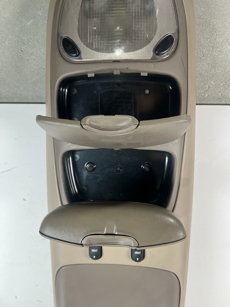 1997-2003 Ford Excursion Expedition Overhead Console Dome Light Beige Brown