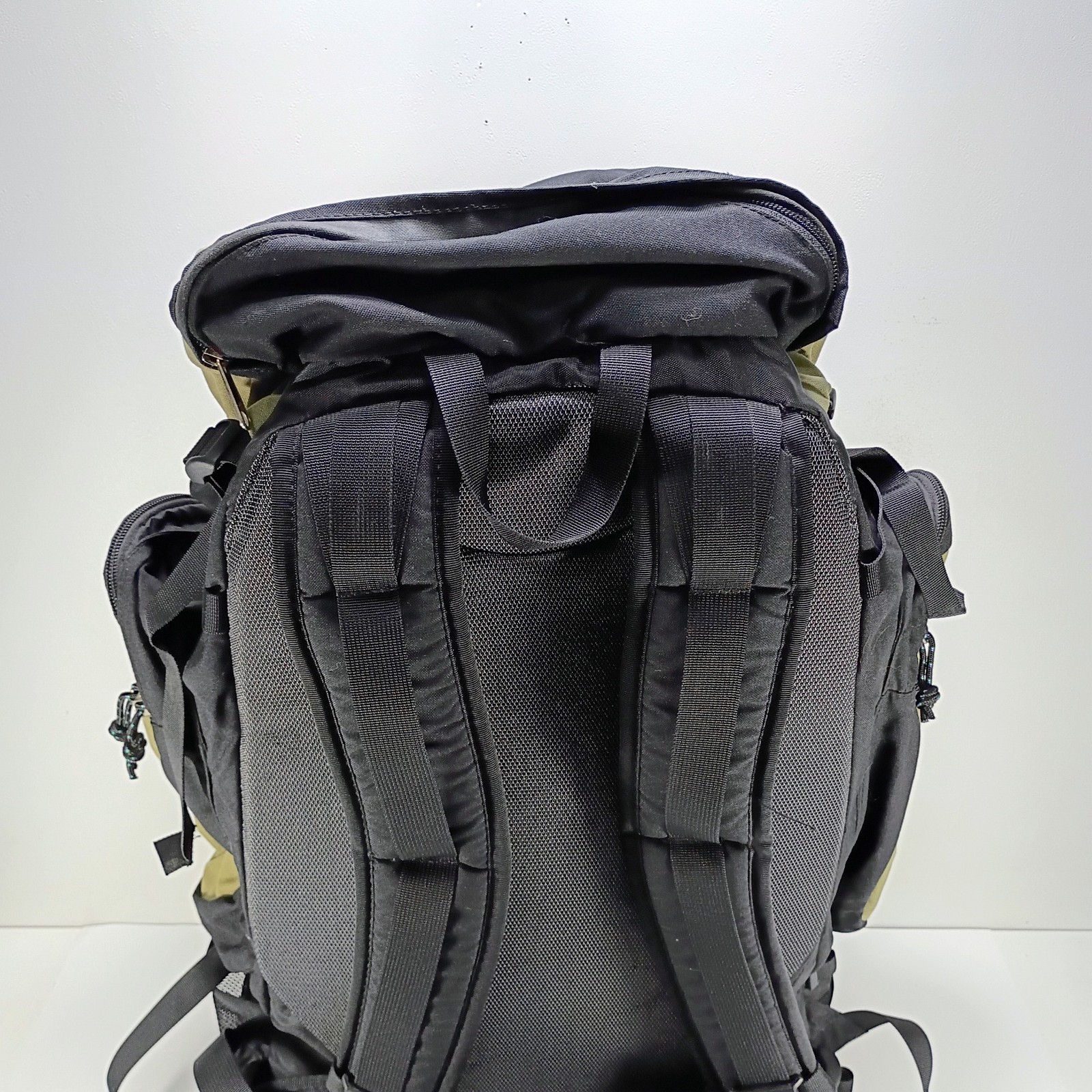 Kelty Moraine 3200 Internal Frame Backpack 52 Liter Black And Green