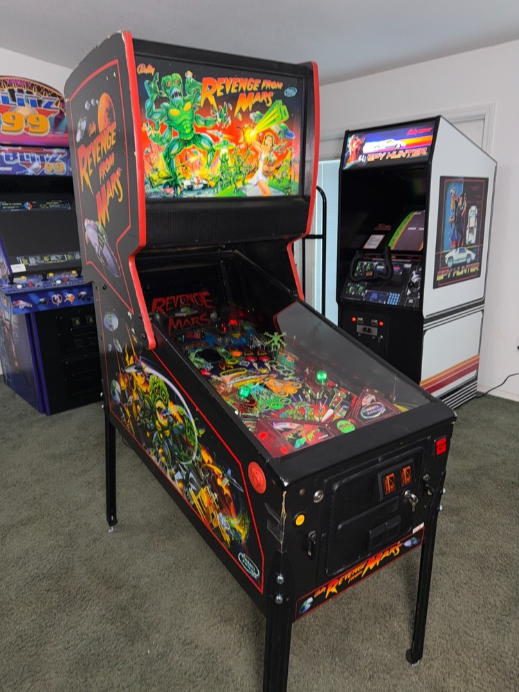 Revenge From Mars Pinball Machine