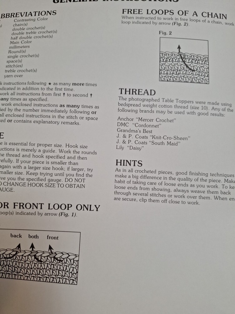 Leisure Arts 2582 Table Topper Tablecloth Christmas Fall Pattern Leaflet Crochet