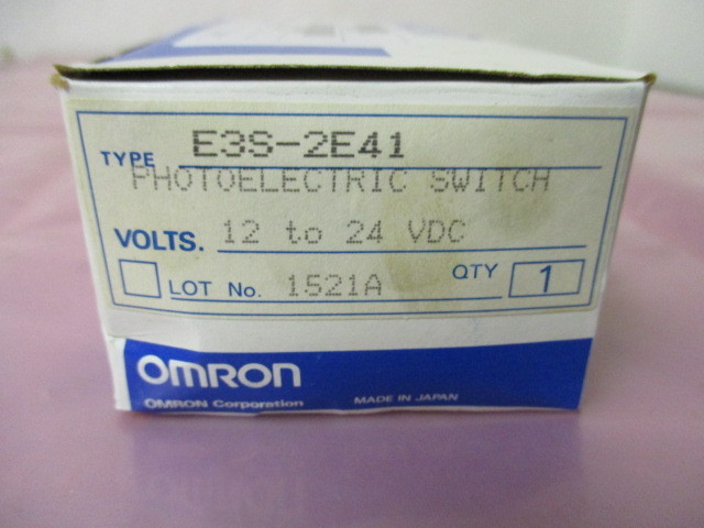 Omron ES3-2DE41 Photoelectric Switch 412111