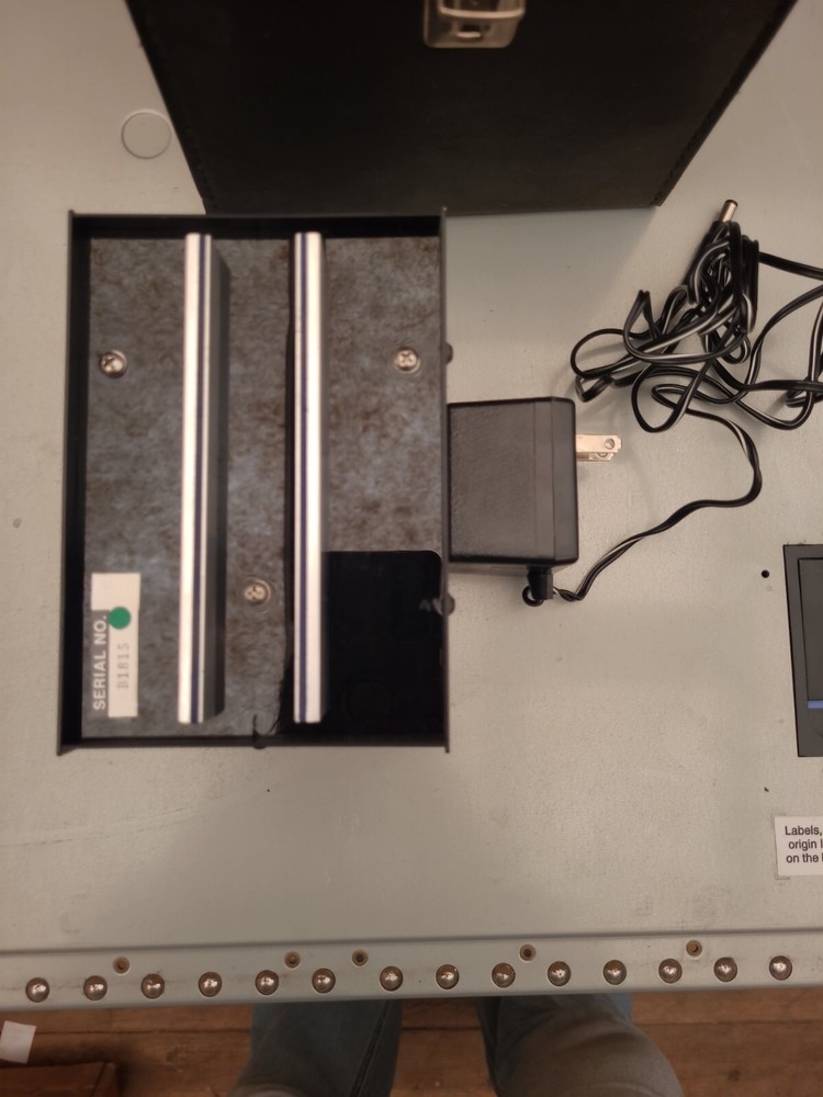 ACL MODEL #475 SURFACE RESISTIVITY METER IN CASE