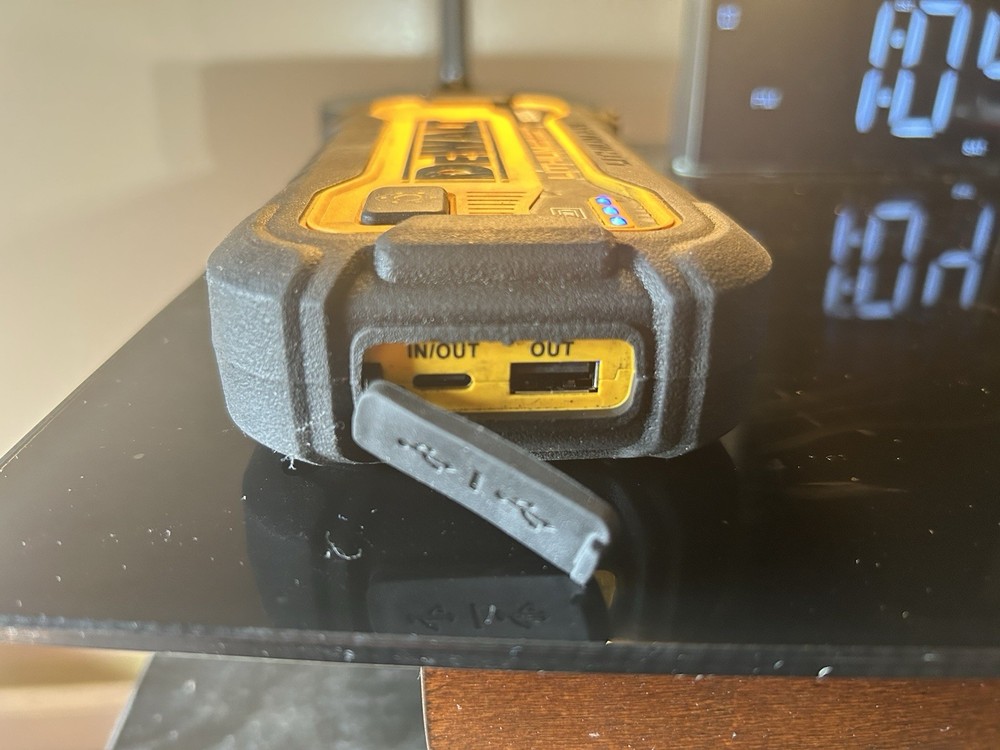 DEWALT 1800 Amp Jump Starter