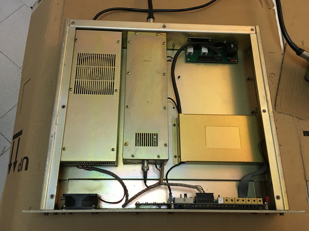 Broadcast FM 20 watt - 88-108 Mhz - DB KE20 - FM Transmitter Professional