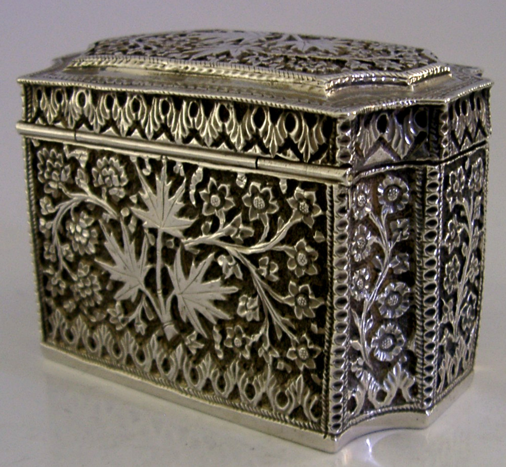 BEAUTIFUL 131g INDIAN SOLID SILVER TEA CADDY BOX c1900 ANTIQUE