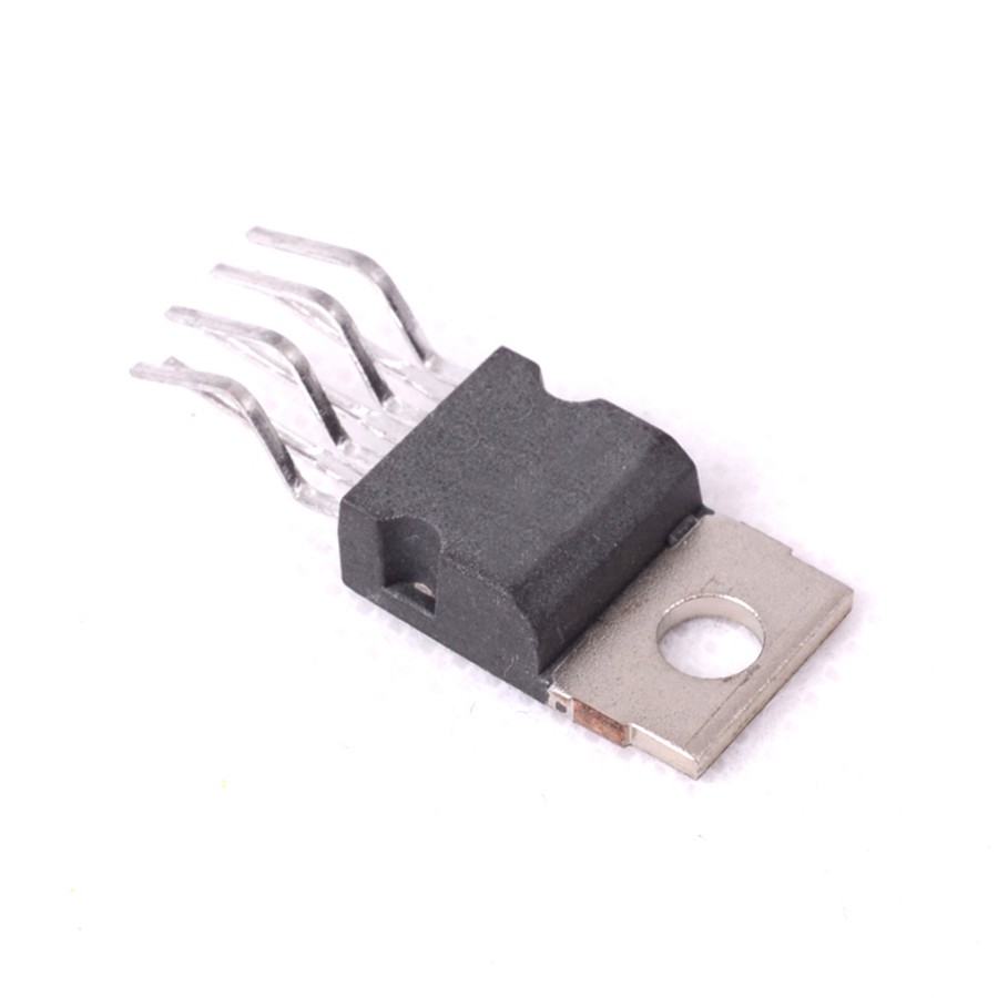 TDA8138A Voltage Regulator - CUSTODIA: ZIP7 MAKE: STMicroelectronics