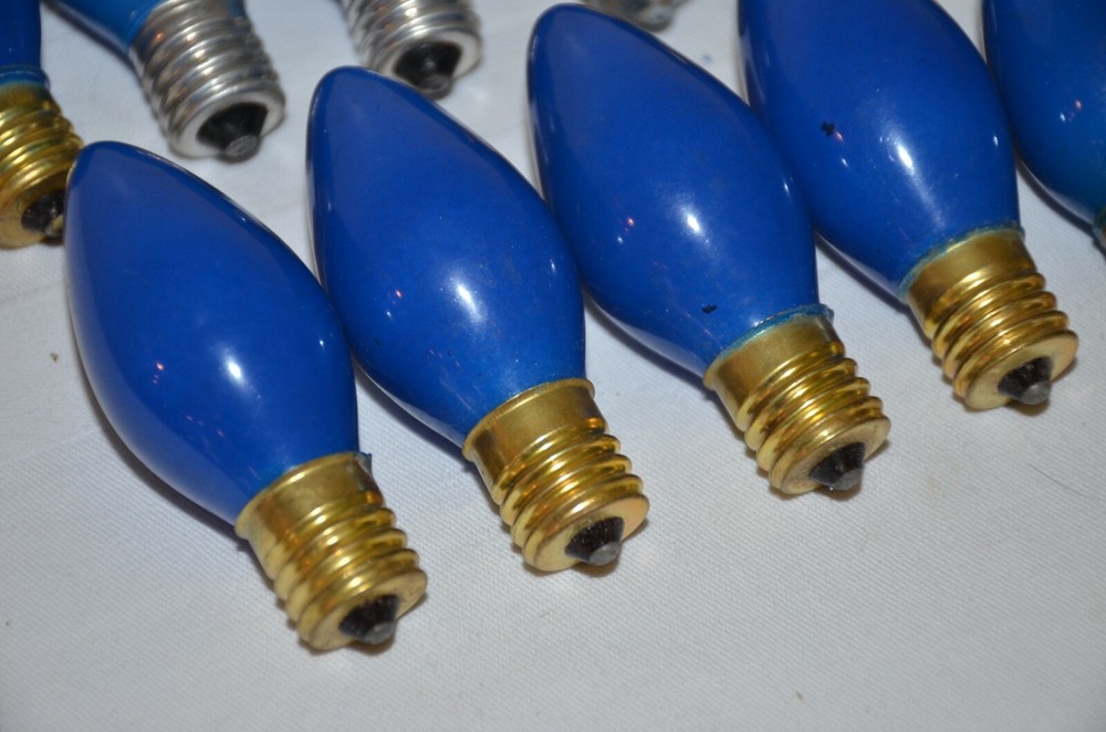 LOT 26 C9 BLUE Christmas light replacement blubs
