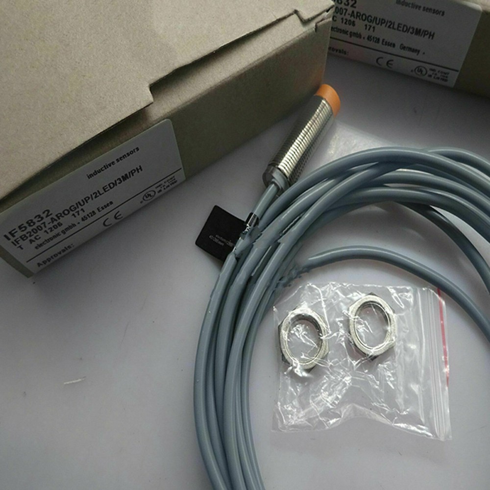 IFM IF5832 Proximity Switch Sensor New