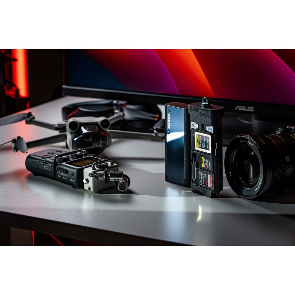 Freewell Pro Multi-Card Reader #FW-CR02-PRO