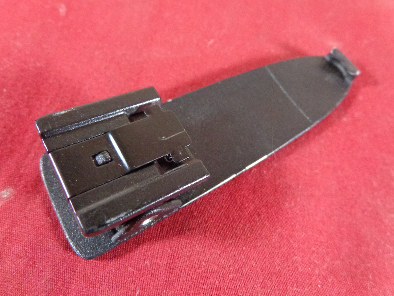 OEM Harris Unity XG-100p XL200p Tri Band VHF/UHF/7/8 Belt clip 12082-1290-01