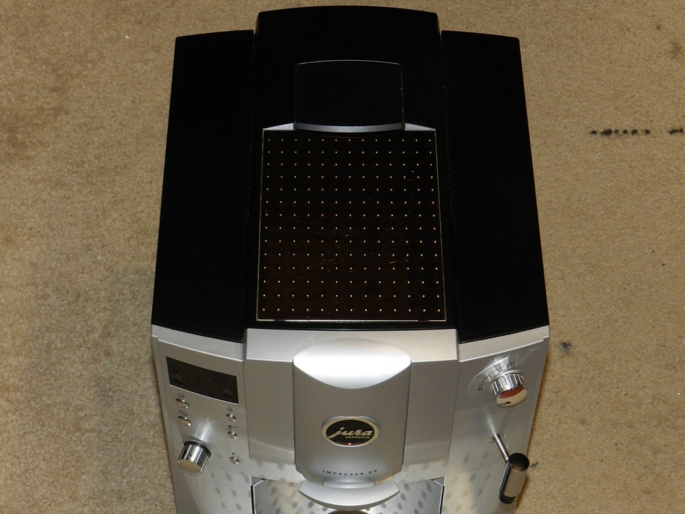 JURA IMPRESSA E9 SUPERAUTOMATIC ESPRESSO MACHINE EXCELLENT COND.