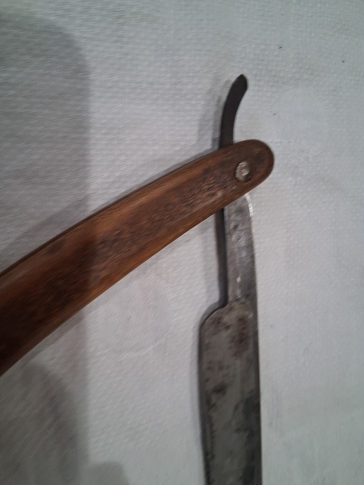 Adam Barlow Straight Razor