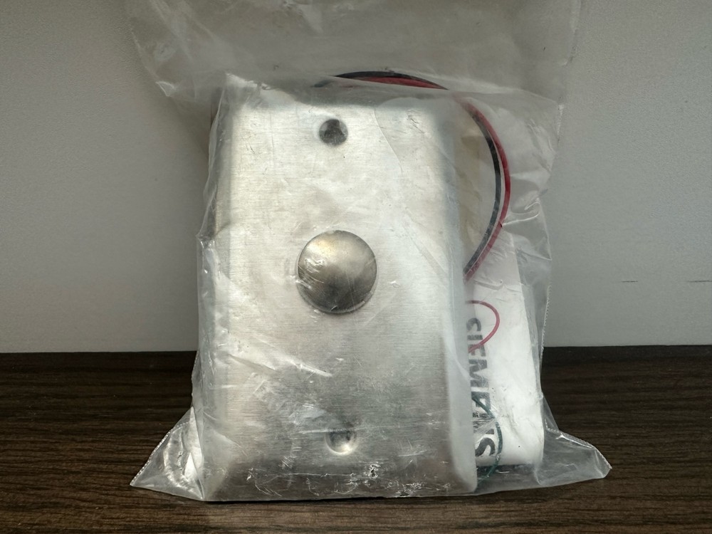 SIEMENS - HVAC TEC Compatible Button Sensor w/ Wall Plate QAA1031.AATU