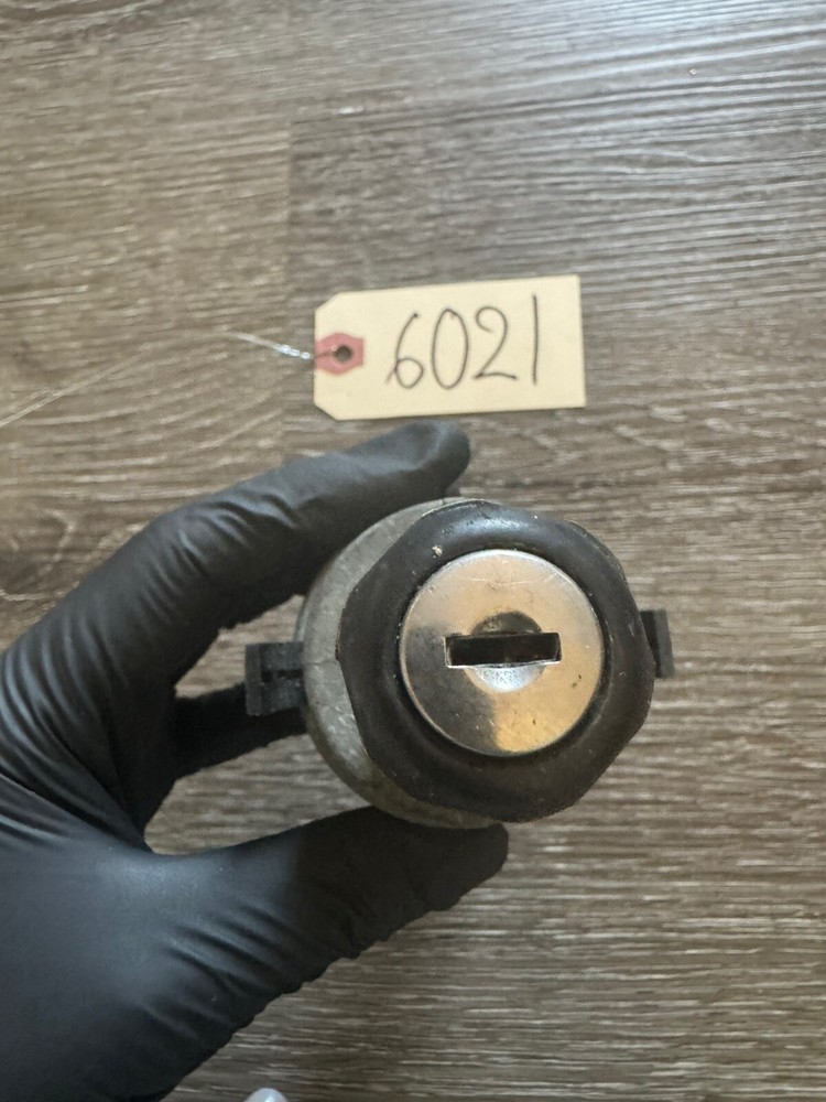 VOLVO IGNITION SWITCH POLLAK - P/N: 20703022
