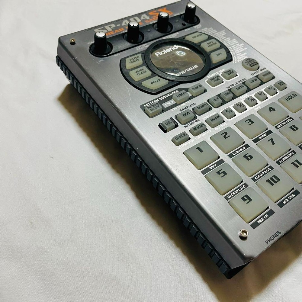 Roland SP-404SX Compact Linear Wave Sampler