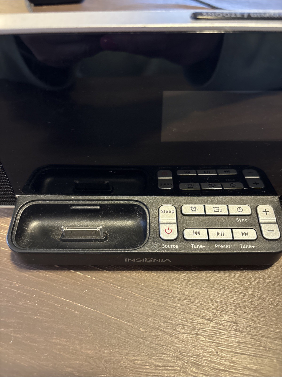 Insignia NS-CL01 AM/FM Digital Clock Radio-Rare Vintage-