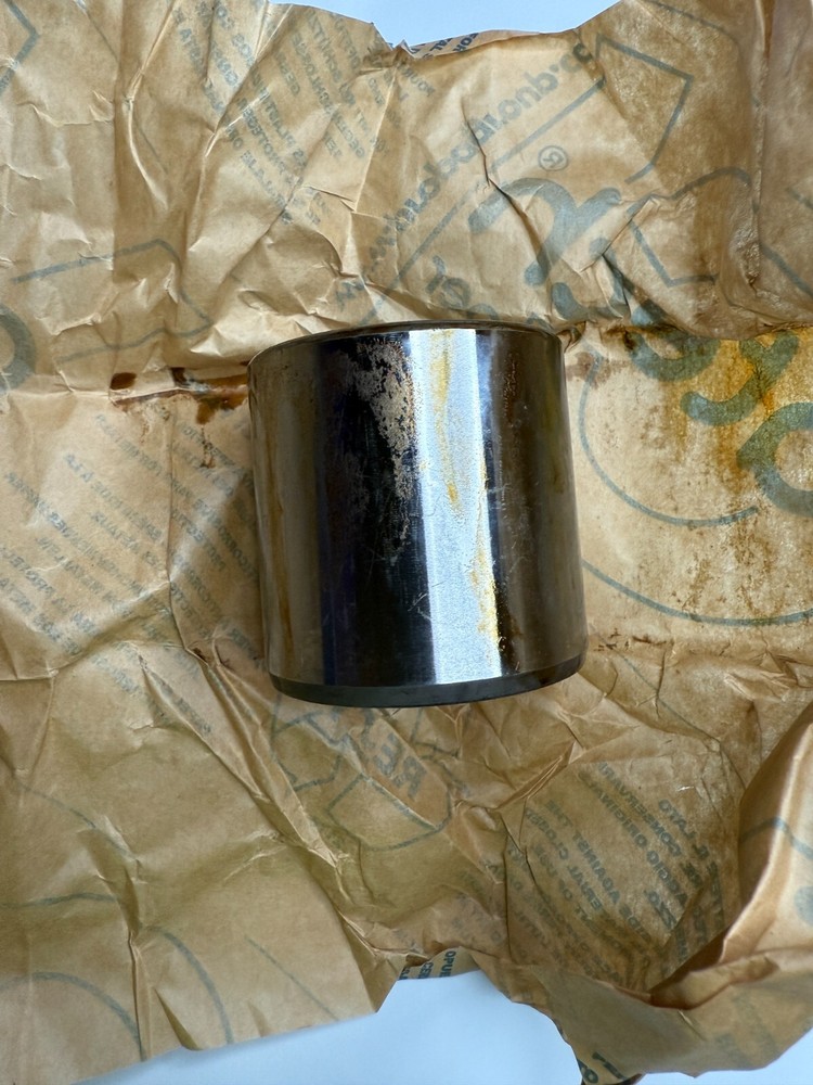 VOE 11802249 BUSHING VOLVO OEM NEW