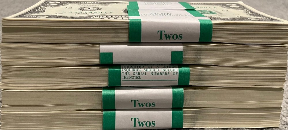 Brand New  ($2) TWO DOLLAR BILLS UNCIRCULATED SEQUENTIAL - 5 Sequential Notes.