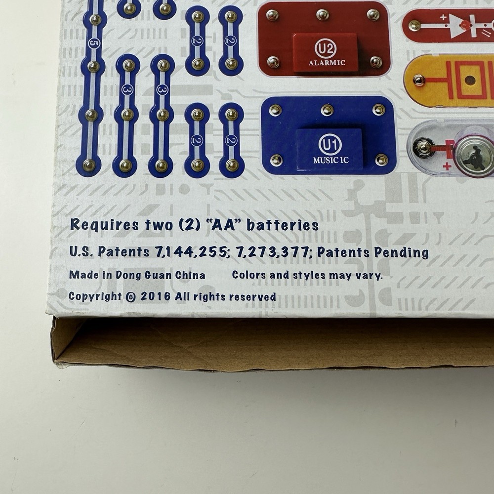 Elenco Snap Circuits Junior STEM Build Over 100 Electronic Projects Complete