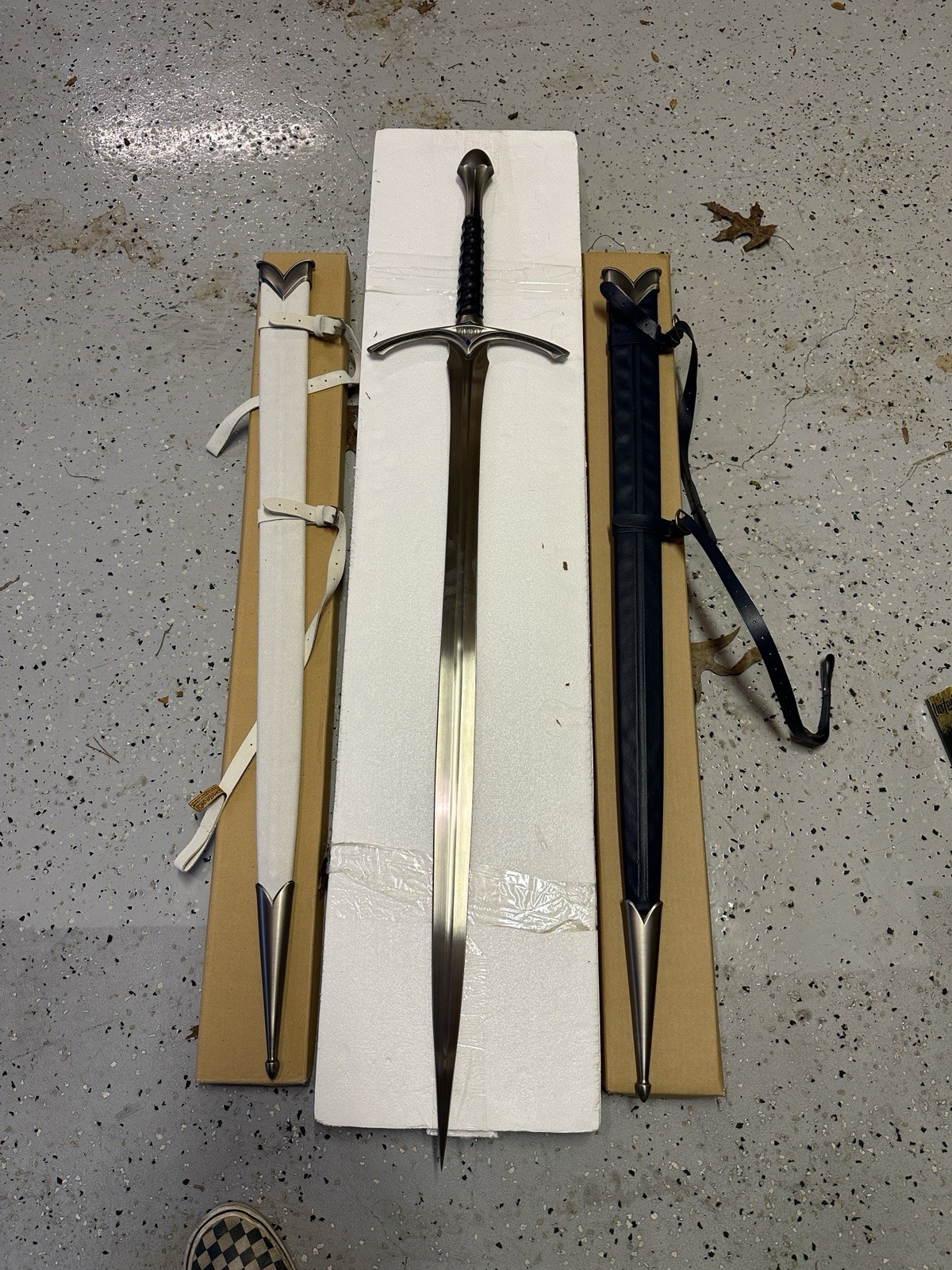 GANDALF'S GLAMDRING SWORD and SCABBARD LORD OF THE RINGS