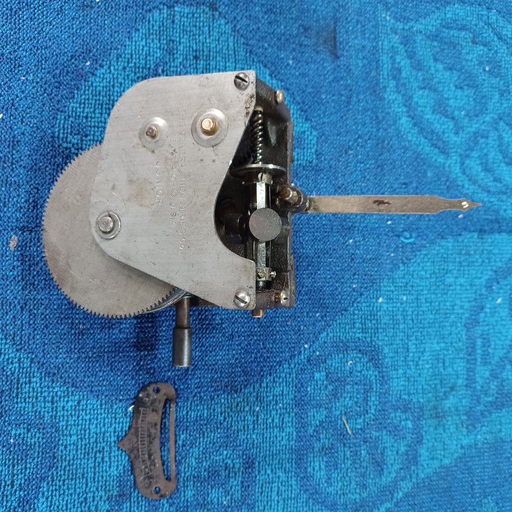 PORTABLE PHONOGRAPH MOTOR # 6606***MOTOR REBUILT***