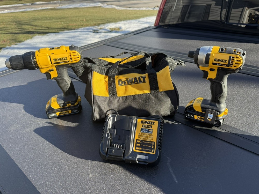 DEWALT DCK240C2R 2-Tool Combo Kit (1.3 Ah)