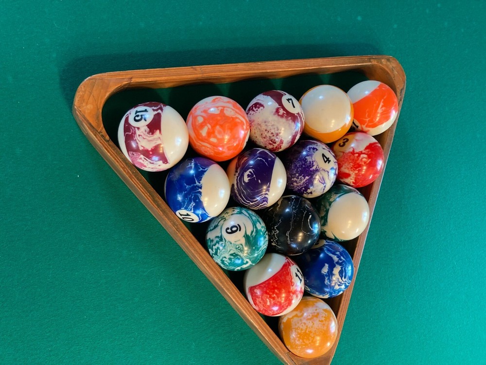 1992 8' Brunswick Oak Pool Table with 3 piece Slate