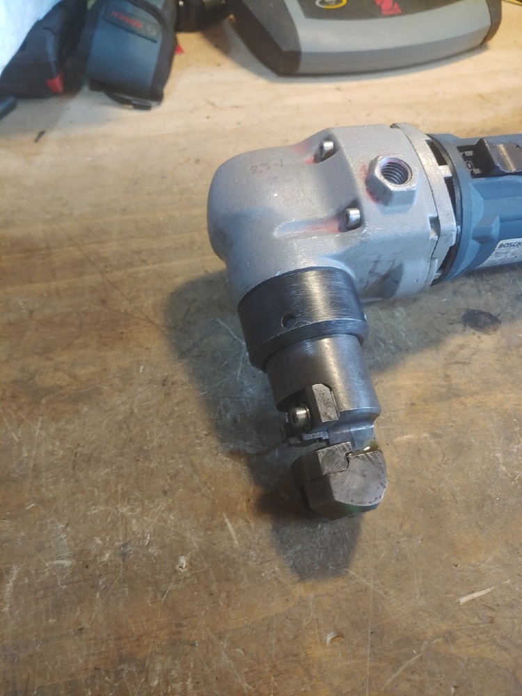 Bosch 1533A 10 gauge nibbler