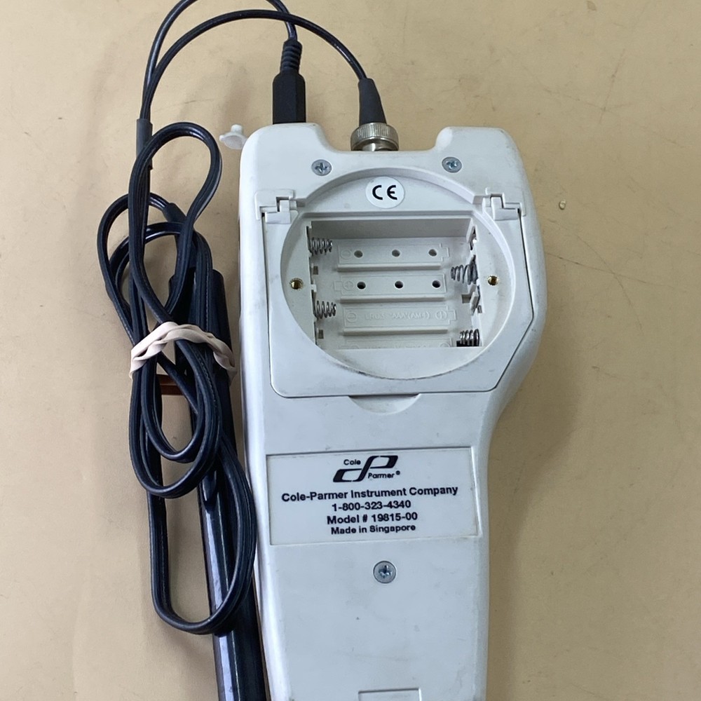 Cole Parmer Conductivity & Temperature Meter Model # 19815-00 With Prob
